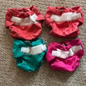 4 Newborn Rumparooz Velcro diaper covers